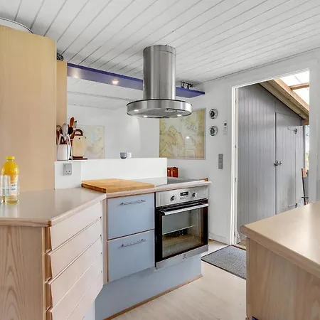 4 Bedroom Stunning In Sydals Casa vacanze
